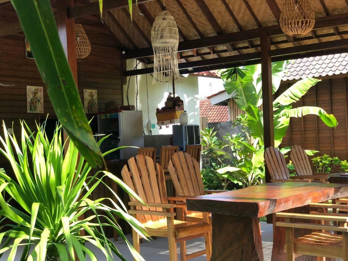 Gatri Hut Hotel นูซาเลมโบงัน ภายนอก รูปภาพ