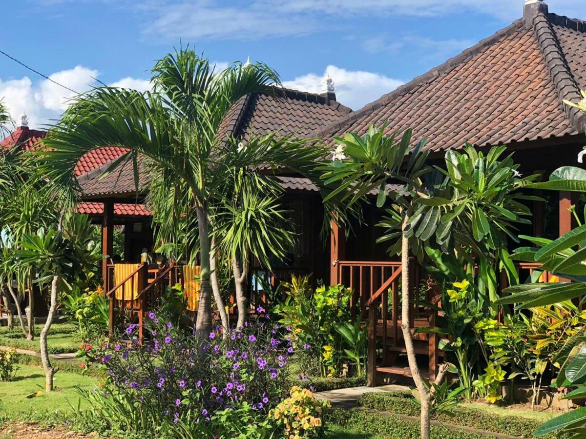 Gatri Hut Hotel นูซาเลมโบงัน ภายนอก รูปภาพ