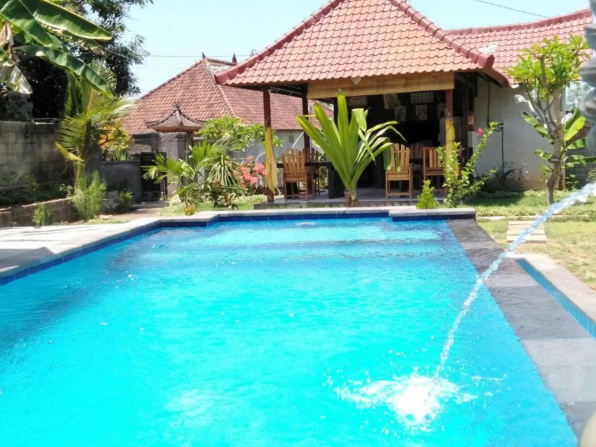 Gatri Hut Hotel นูซาเลมโบงัน ภายนอก รูปภาพ