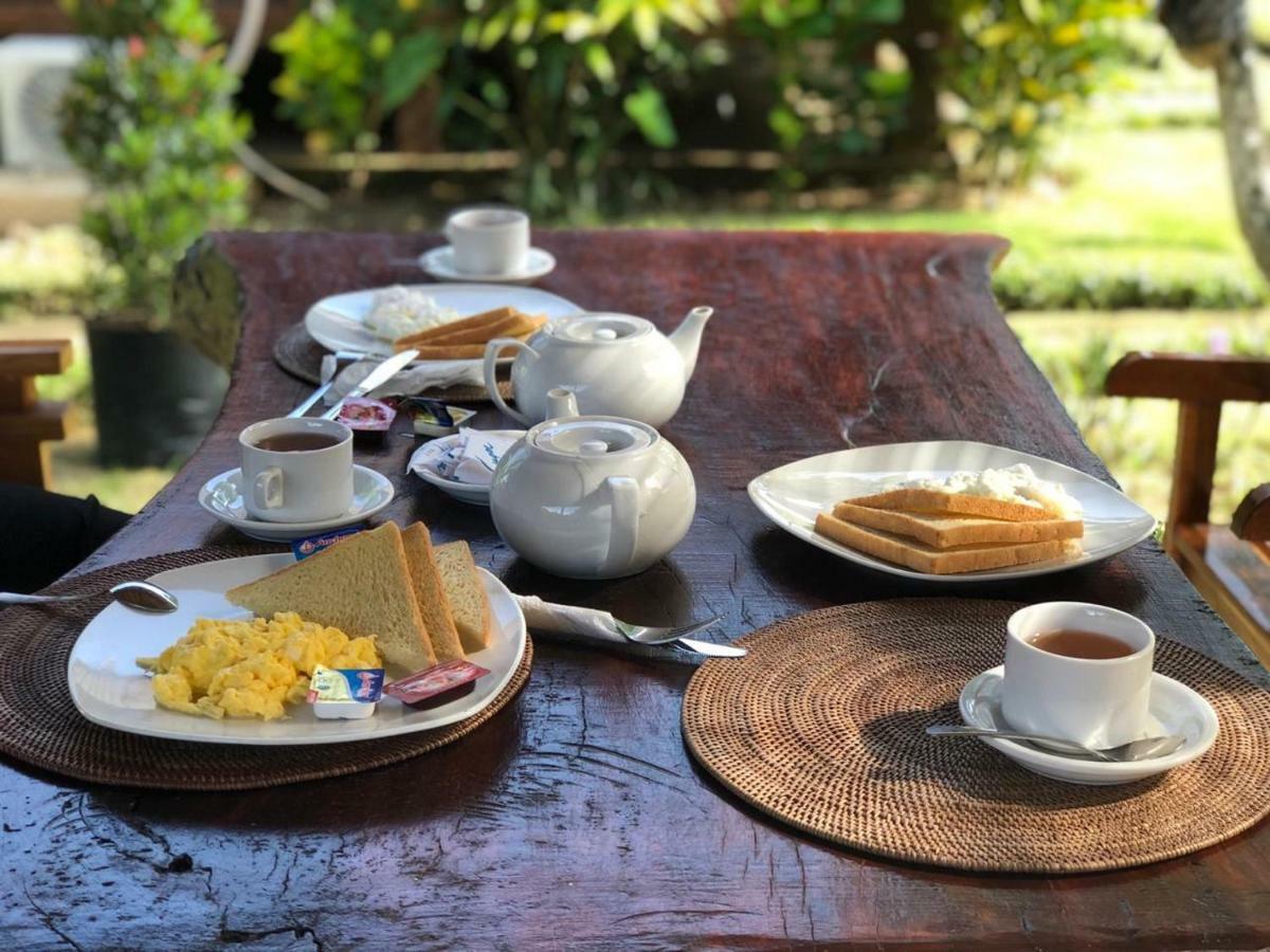 Gatri Hut Hotel นูซาเลมโบงัน ภายนอก รูปภาพ