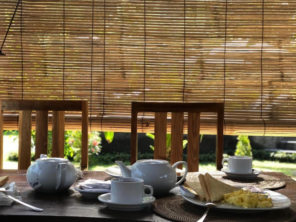 Gatri Hut Hotel นูซาเลมโบงัน ภายนอก รูปภาพ